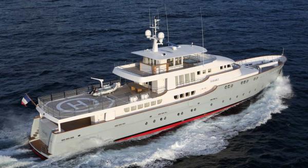 OCEA_yacht_Elisabet-3-1400x933.jpg
